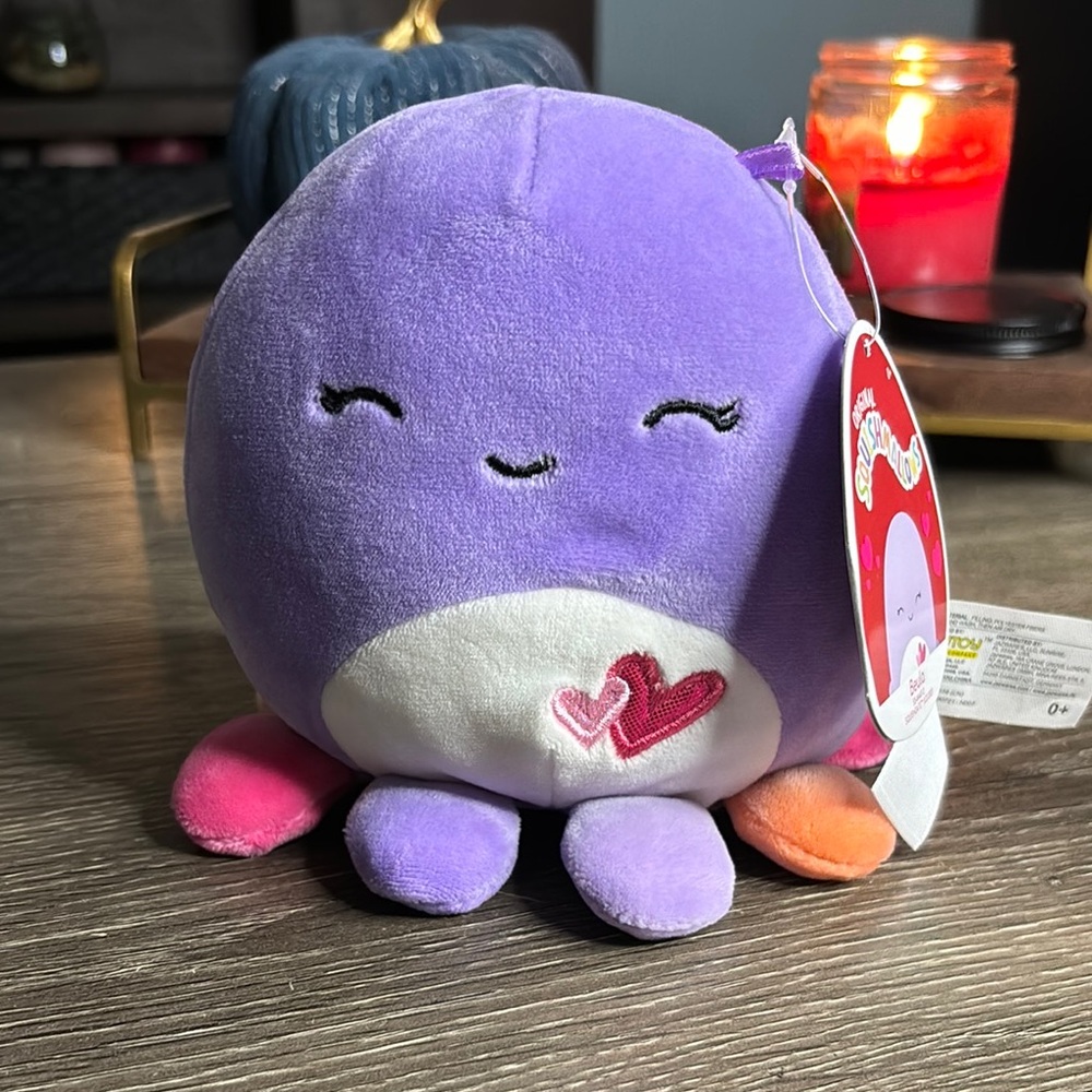 NWT Beula the Valentine’s Octopus Squishmallow 5”